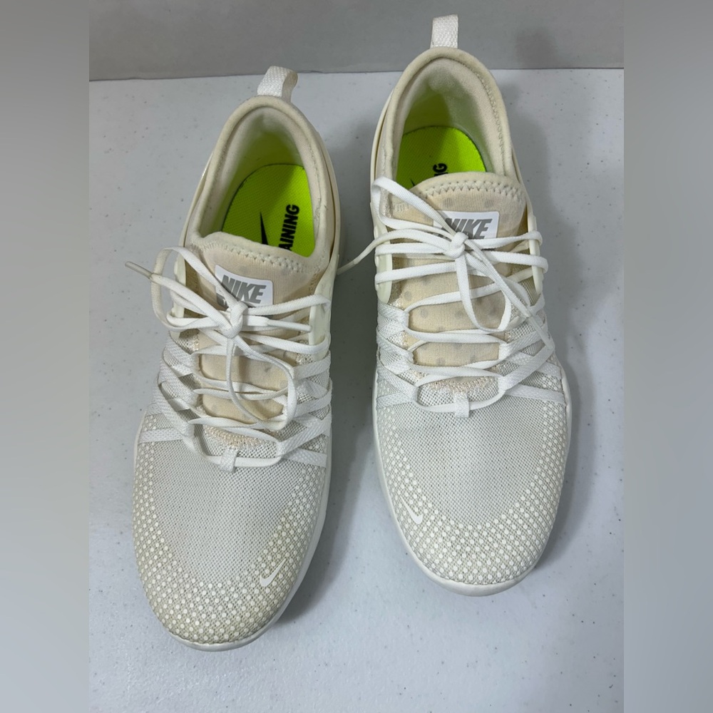 Nike Women Size 8 TR7 904651-101 White Cream Running Shoe Sneakers